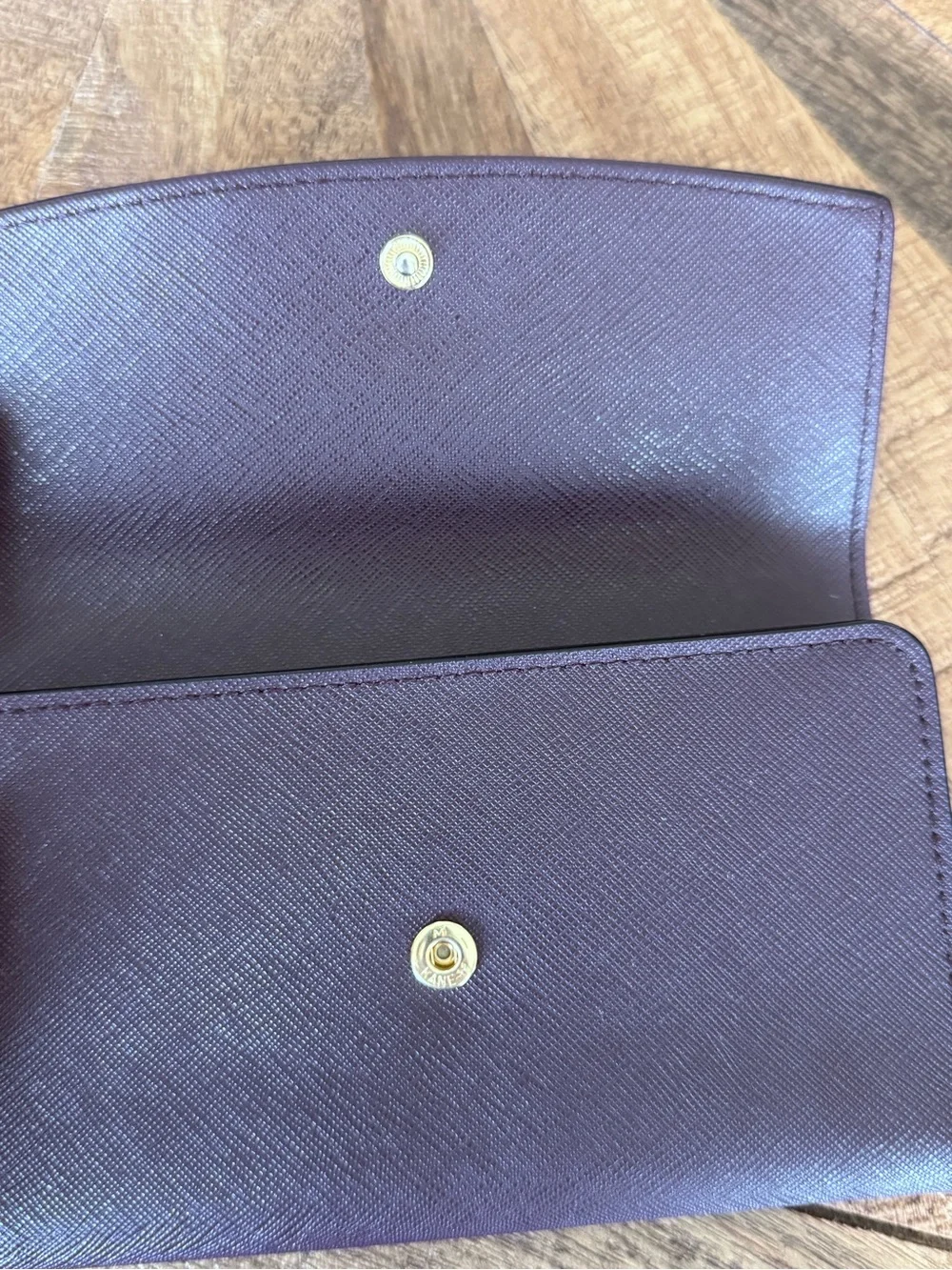 kate spade purple saffiano wristlet clutch with gold plaque